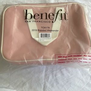 Benefit  Cosmetics 2019 Branded weekender